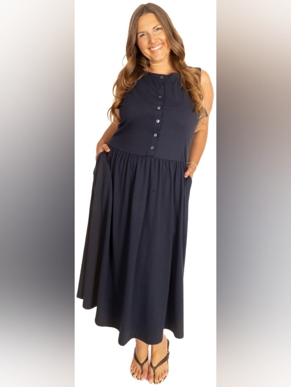 Smash + Tess Finley Midi Dress in Black Size L